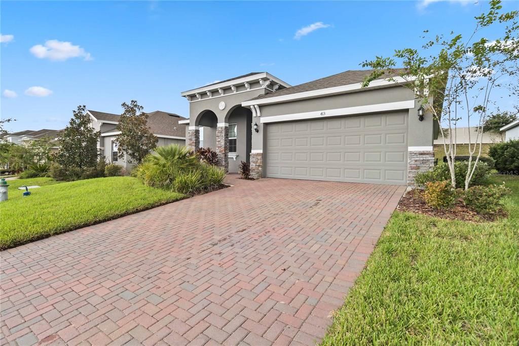 For Sale: $360,000 (3 beds, 2 baths, 1983 Square Feet)