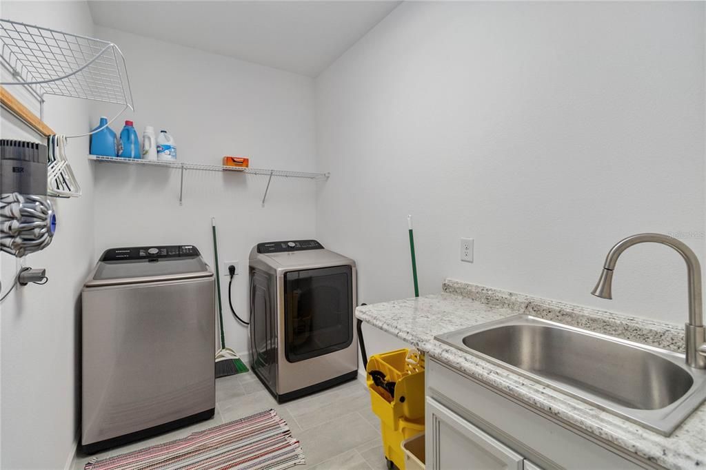 For Sale: $360,000 (3 beds, 2 baths, 1983 Square Feet)