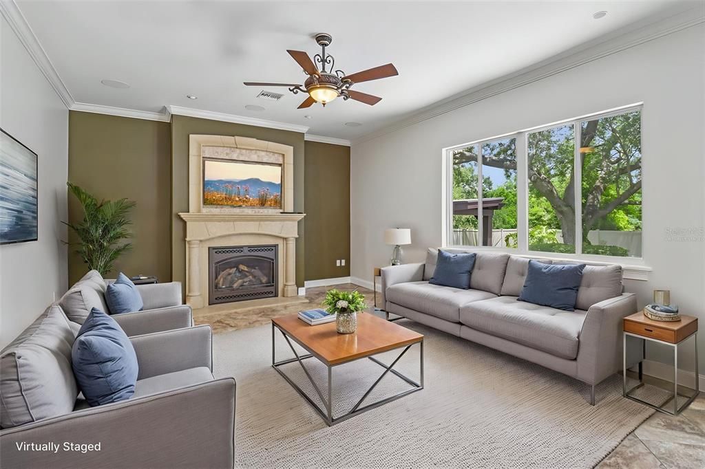 En Venta: $949,000 (5 camas, 4 baños, 3245 Pies cuadrados)