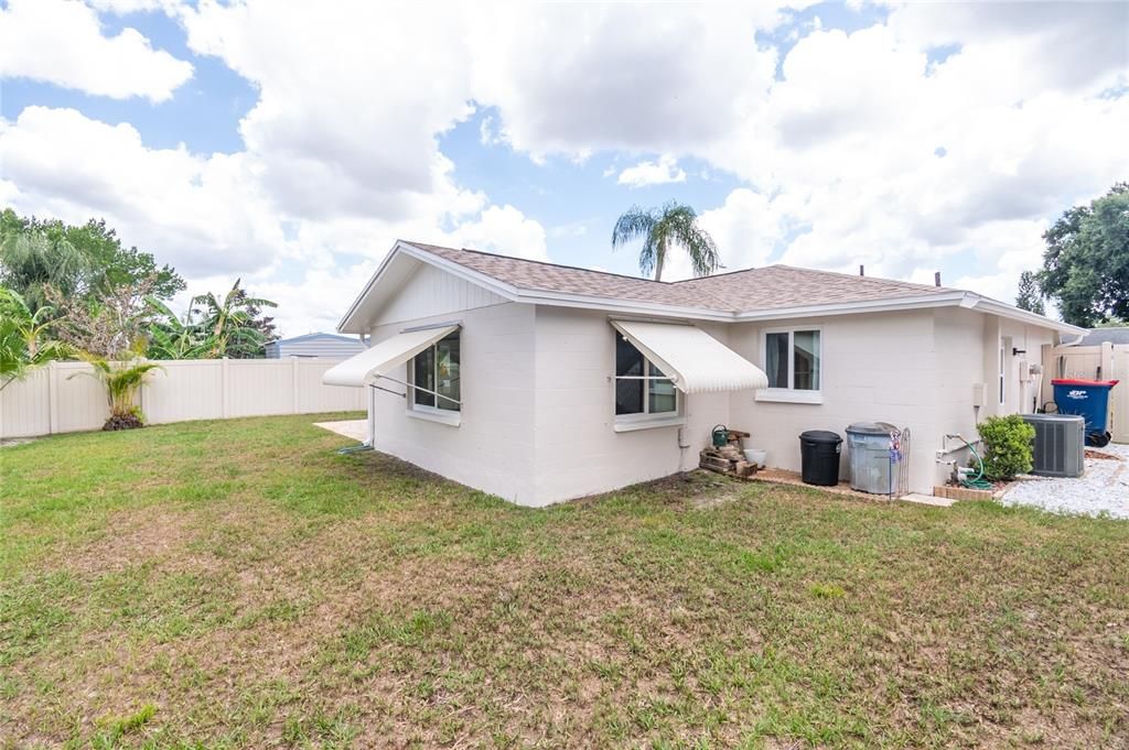For Sale: $246,000 (2 beds, 1 baths, 1133 Square Feet)
