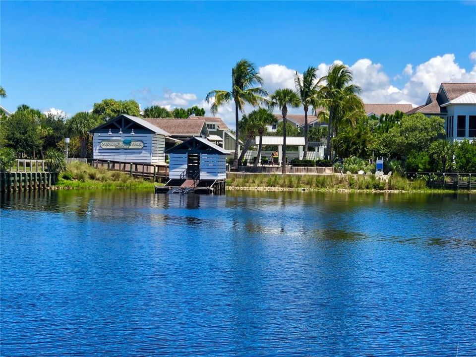 Activo con contrato: $699,000 (3 camas, 3 baños, 1994 Pies cuadrados)