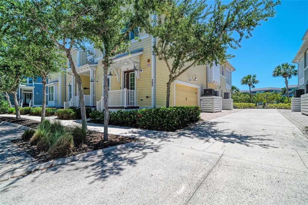 Activo con contrato: $699,000 (3 camas, 3 baños, 1994 Pies cuadrados)