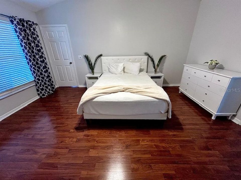 For Sale: $385,000 (4 beds, 2 baths, 2039 Square Feet)