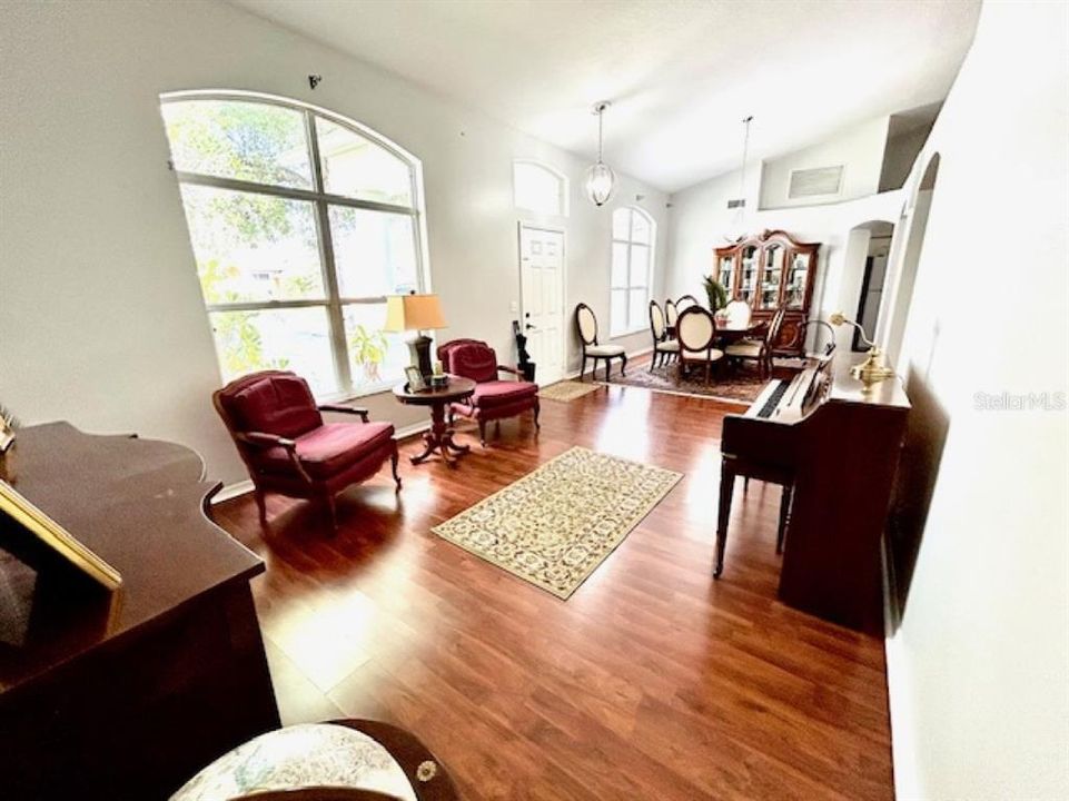 For Sale: $385,000 (4 beds, 2 baths, 2039 Square Feet)