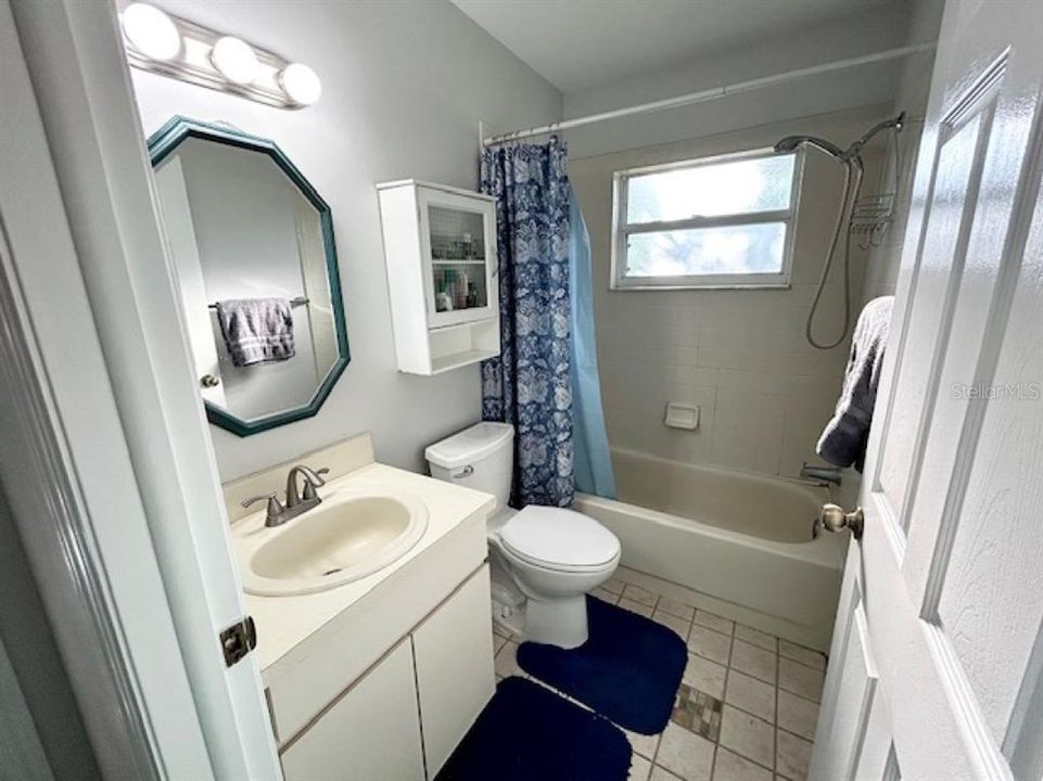 For Sale: $385,000 (4 beds, 2 baths, 2039 Square Feet)