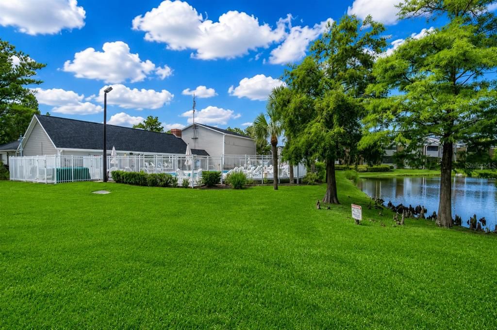 Active With Contract: $1,300 (1 beds, 1 baths, 525 Square Feet)