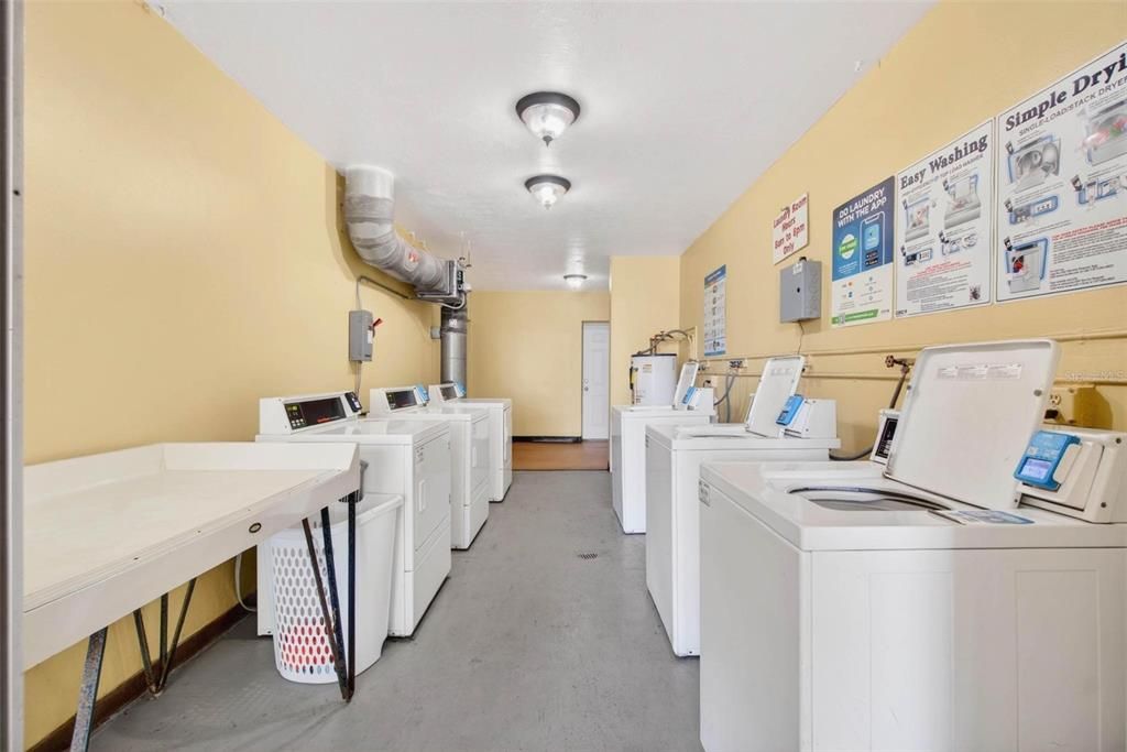 На продажу: $119,995 (1 спален, 1 ванн, 825 Квадратных фут)