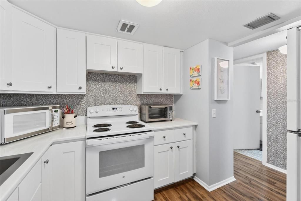 На продажу: $119,995 (1 спален, 1 ванн, 825 Квадратных фут)