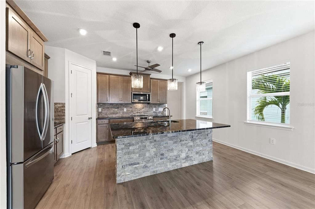 For Sale: $539,000 (3 beds, 2 baths, 1685 Square Feet)