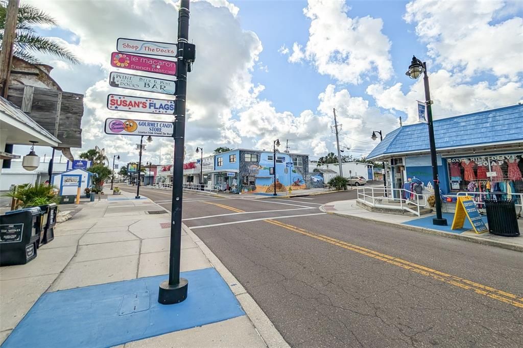 For Sale: $459,000 (3 beds, 2 baths, 1523 Square Feet)