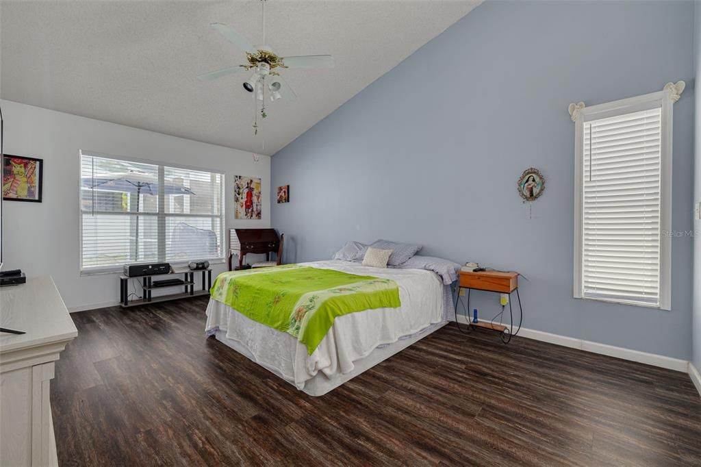 For Sale: $459,000 (3 beds, 2 baths, 1523 Square Feet)