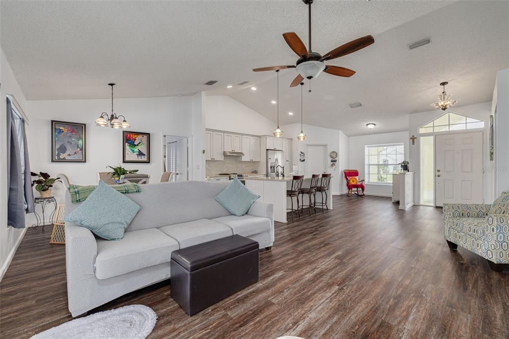 For Sale: $459,000 (3 beds, 2 baths, 1523 Square Feet)