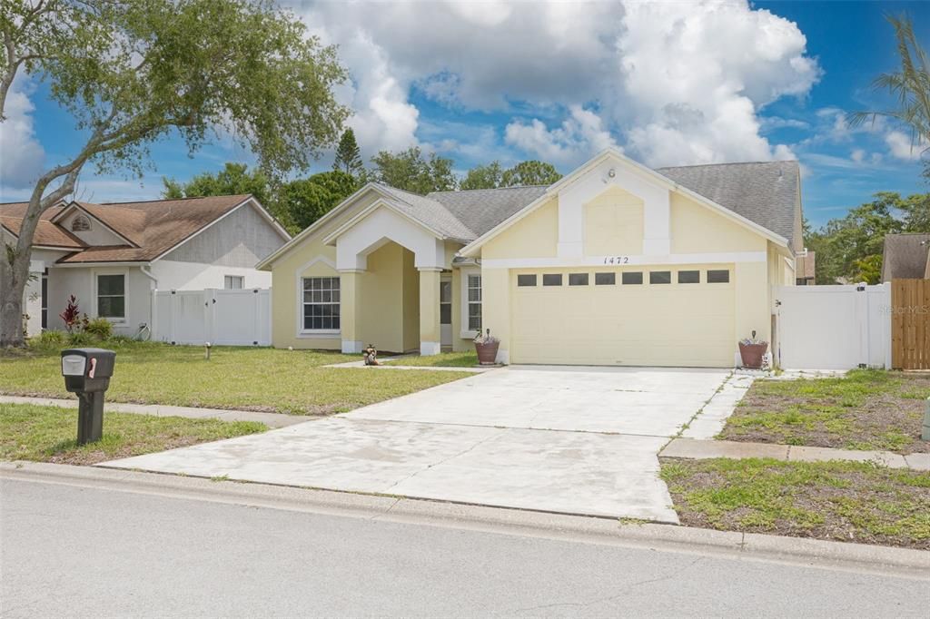 For Sale: $459,000 (3 beds, 2 baths, 1523 Square Feet)