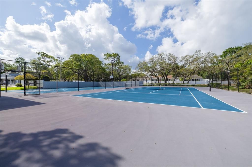 For Sale: $459,000 (3 beds, 2 baths, 1523 Square Feet)