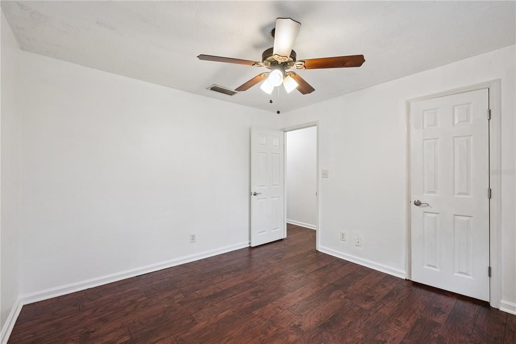 For Sale: $248,900 (2 beds, 2 baths, 1300 Square Feet)