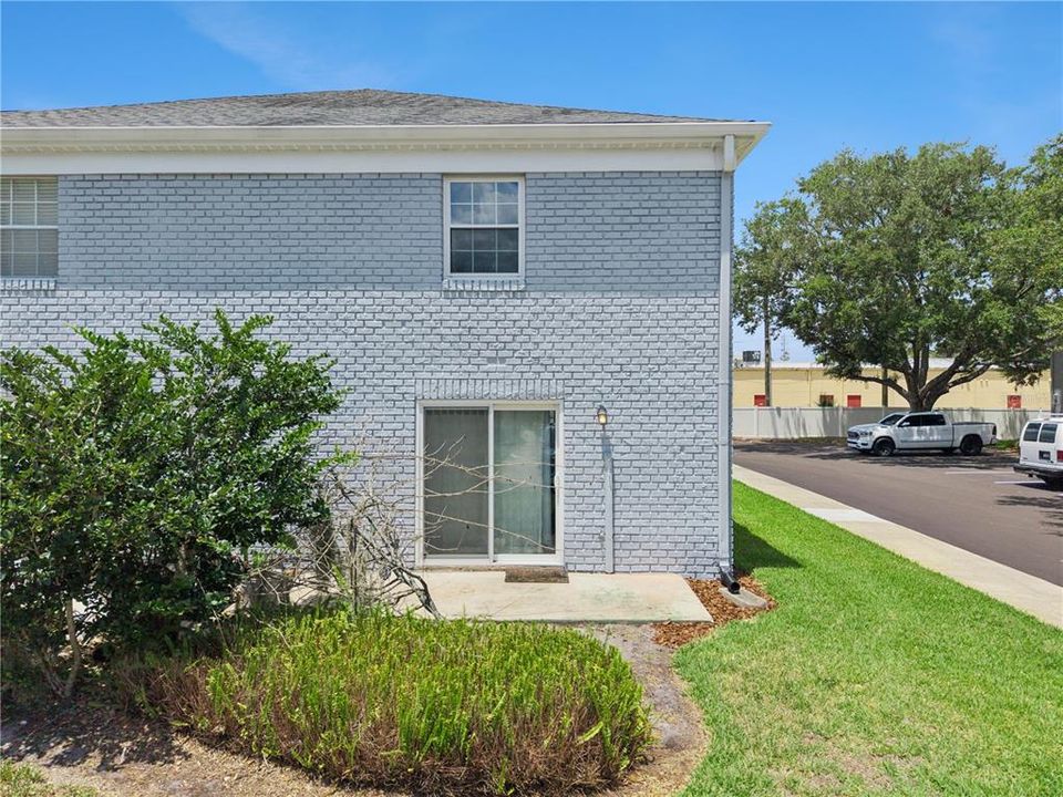 For Sale: $248,900 (2 beds, 2 baths, 1300 Square Feet)