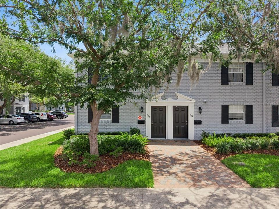 For Sale: $248,900 (2 beds, 2 baths, 1300 Square Feet)