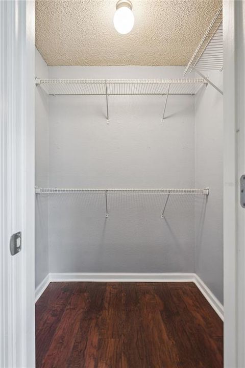 For Sale: $248,900 (2 beds, 2 baths, 1300 Square Feet)