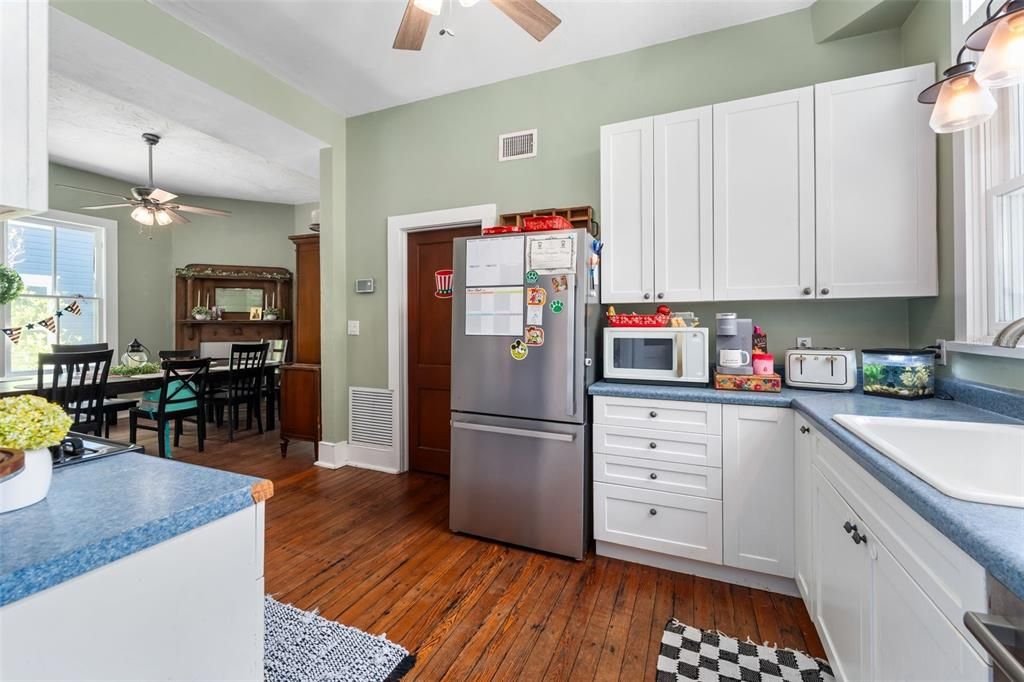 For Sale: $639,000 (4 beds, 2 baths, 2224 Square Feet)