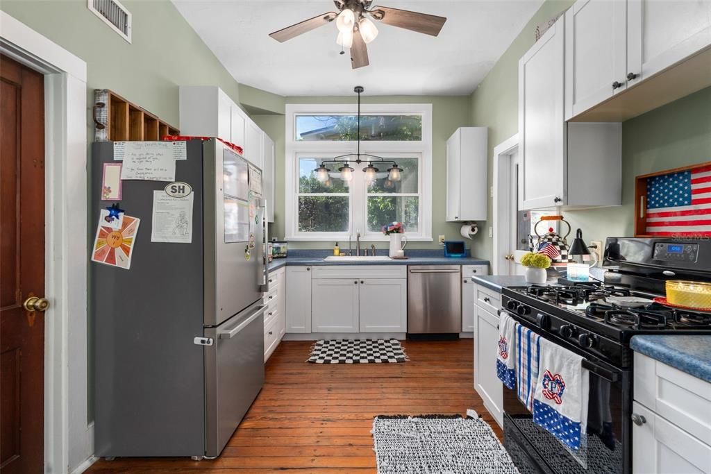 For Sale: $639,000 (4 beds, 2 baths, 2224 Square Feet)