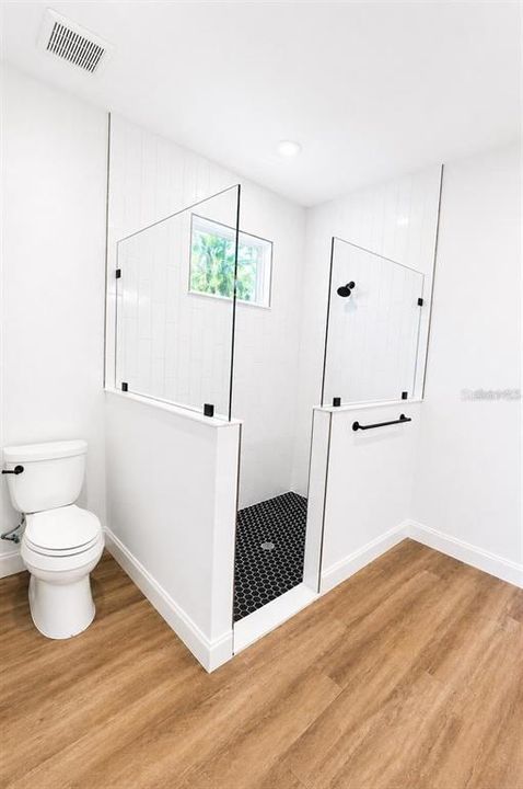 For Sale: $399,900 (4 beds, 2 baths, 1800 Square Feet)