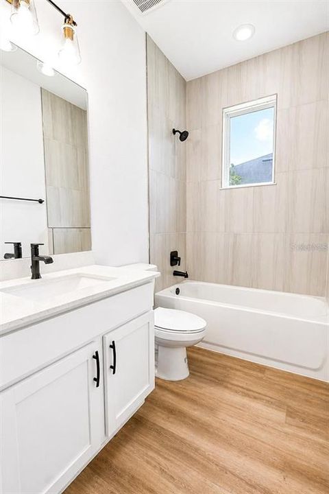 For Sale: $399,900 (4 beds, 2 baths, 1800 Square Feet)