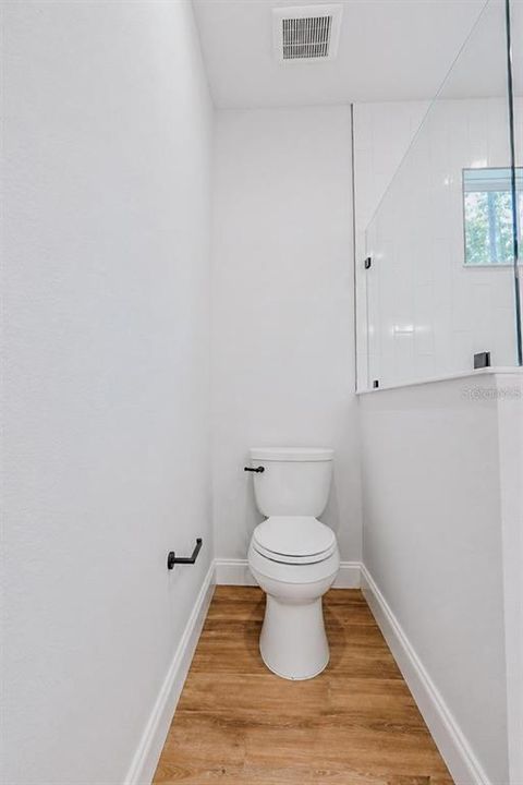 For Sale: $399,900 (4 beds, 2 baths, 1800 Square Feet)