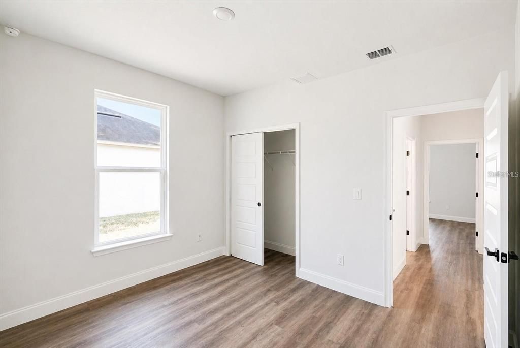 For Sale: $399,900 (4 beds, 2 baths, 1800 Square Feet)