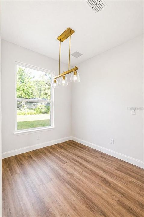 For Sale: $399,900 (4 beds, 2 baths, 1800 Square Feet)