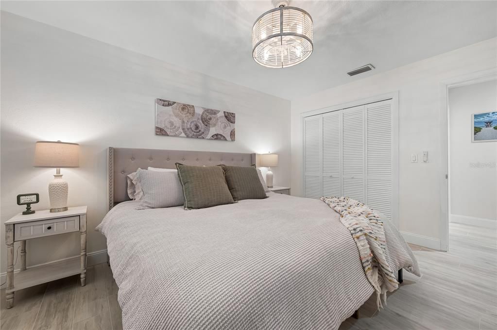 Active With Contract: $735,000 (4 beds, 2 baths, 2115 Square Feet)
