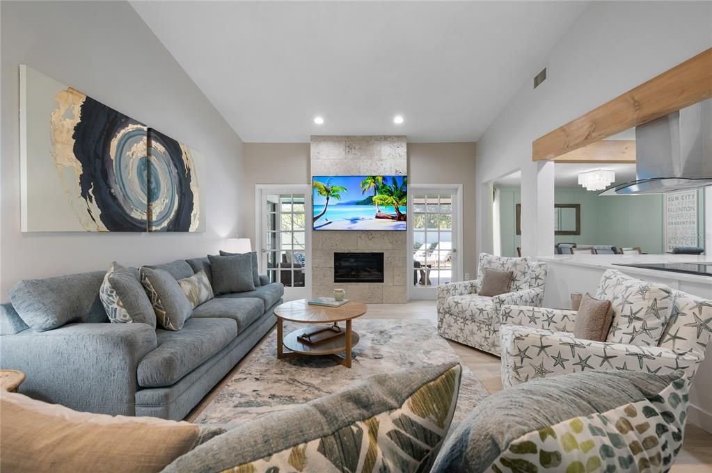 Active With Contract: $735,000 (4 beds, 2 baths, 2115 Square Feet)