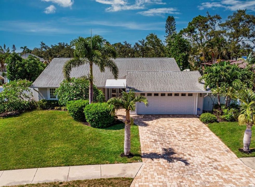 Active With Contract: $735,000 (4 beds, 2 baths, 2115 Square Feet)