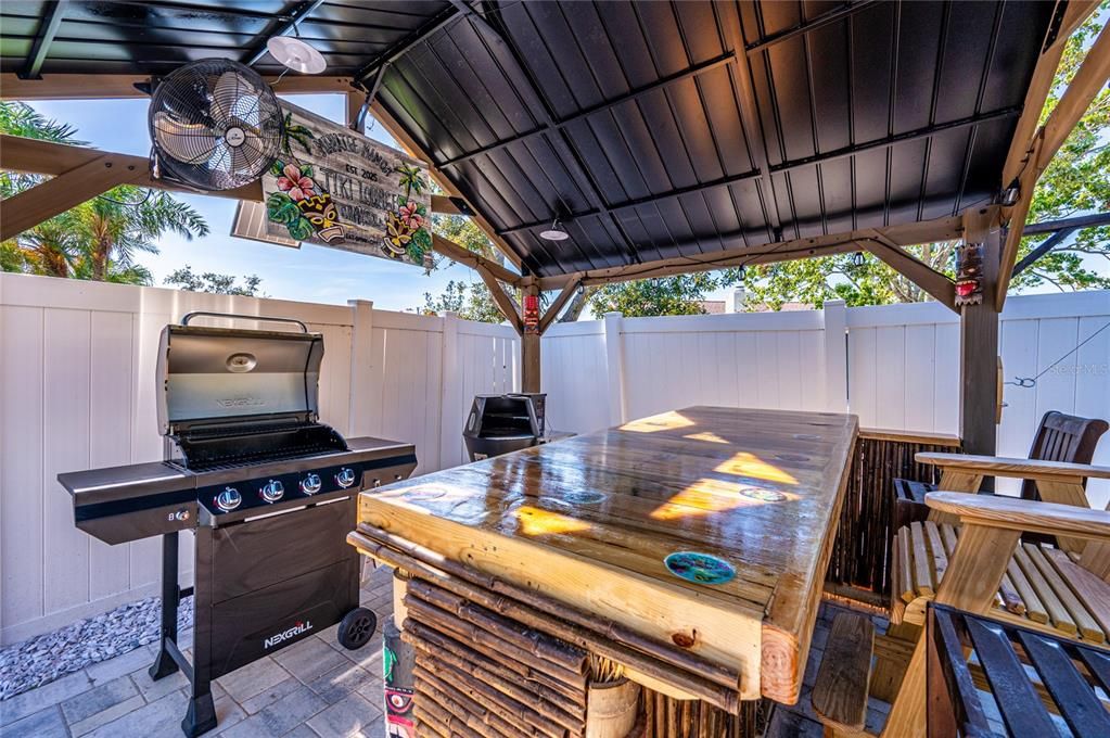 Active With Contract: $735,000 (4 beds, 2 baths, 2115 Square Feet)