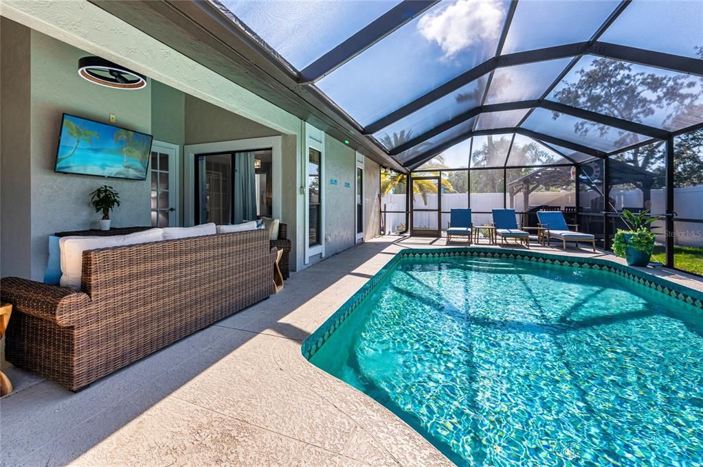 Active With Contract: $735,000 (4 beds, 2 baths, 2115 Square Feet)