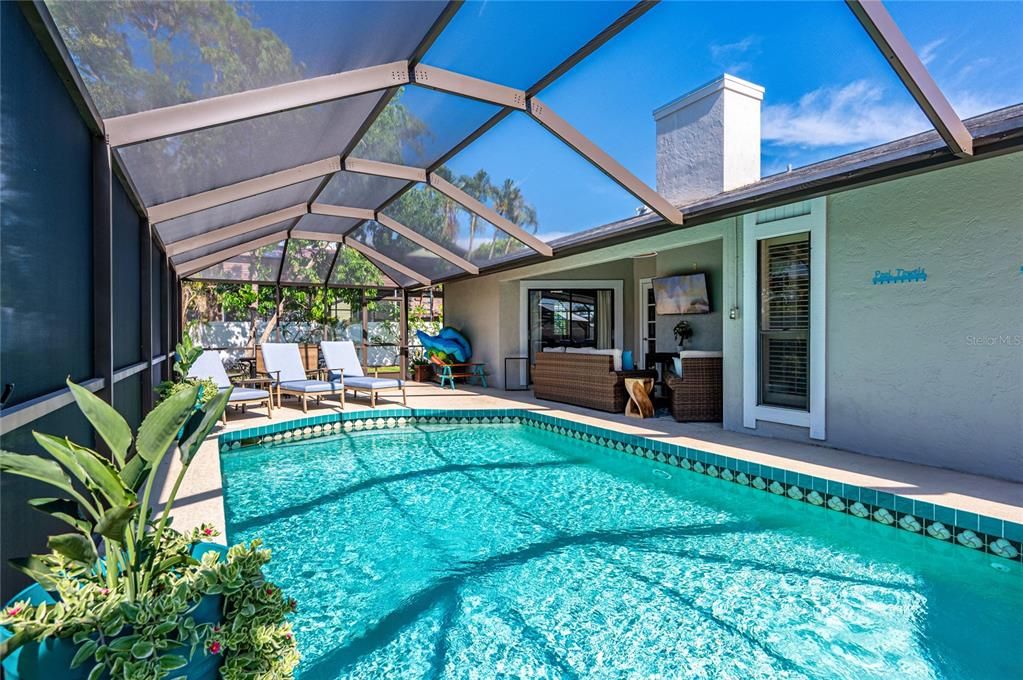 Active With Contract: $735,000 (4 beds, 2 baths, 2115 Square Feet)