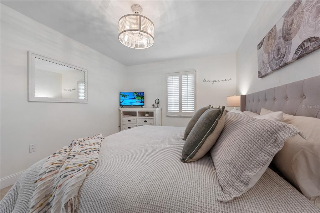 Active With Contract: $735,000 (4 beds, 2 baths, 2115 Square Feet)