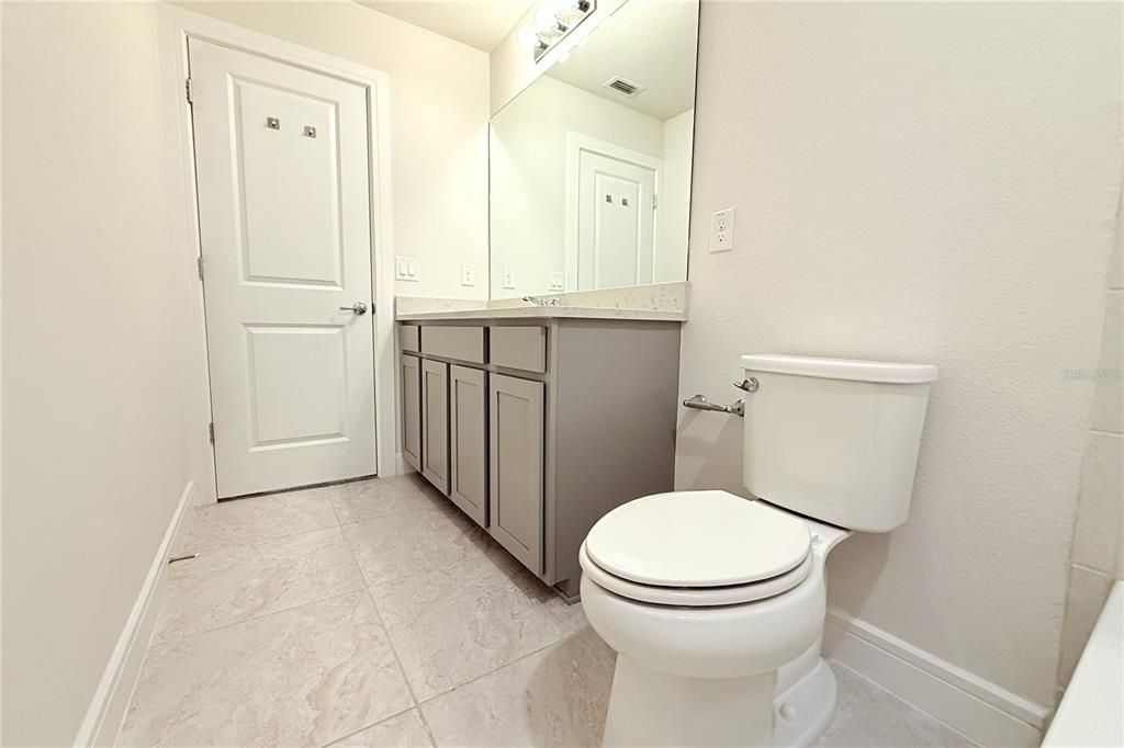 En Venta: $535,000 (5 camas, 3 baños, 2386 Pies cuadrados)