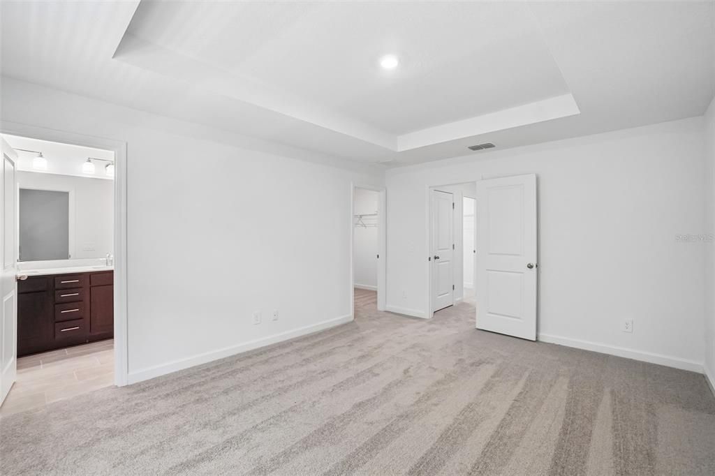 На продажу: $374,990 (3 спален, 2 ванн, 1607 Квадратных фут)