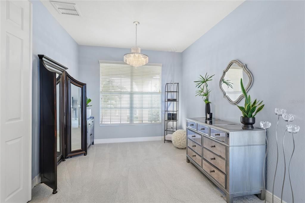 En Venta: $1,049,500 (5 camas, 3 baños, 3847 Pies cuadrados)