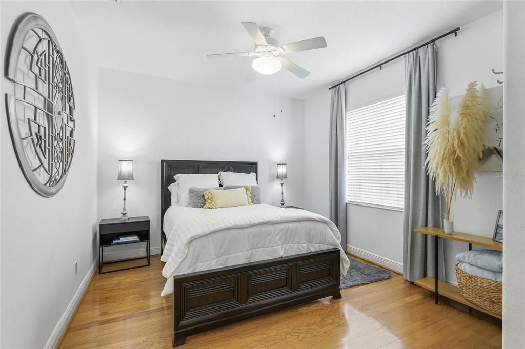 En Venta: $1,049,500 (5 camas, 3 baños, 3847 Pies cuadrados)