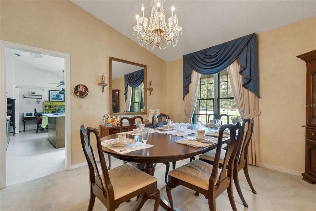For Sale: $825,000 (6 beds, 3 baths, 3543 Square Feet)