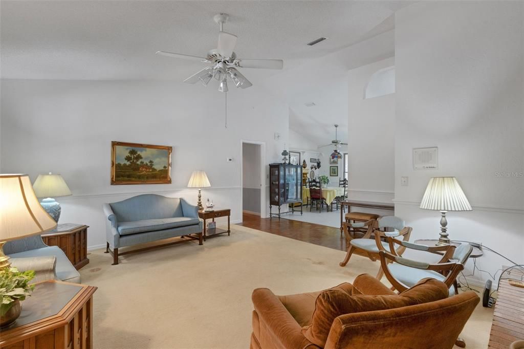For Sale: $825,000 (6 beds, 3 baths, 3543 Square Feet)