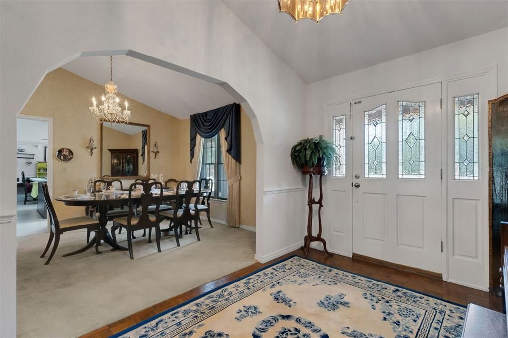 For Sale: $825,000 (6 beds, 3 baths, 3543 Square Feet)