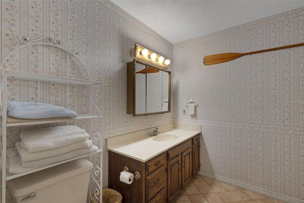 For Sale: $825,000 (6 beds, 3 baths, 3543 Square Feet)