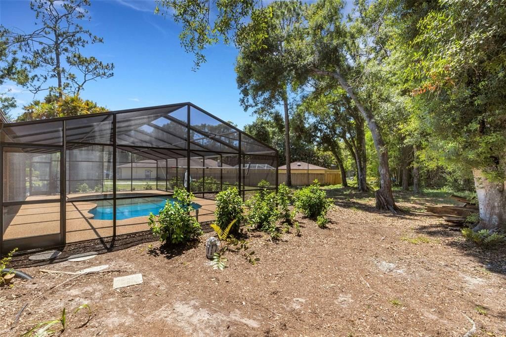 For Sale: $825,000 (6 beds, 3 baths, 3543 Square Feet)