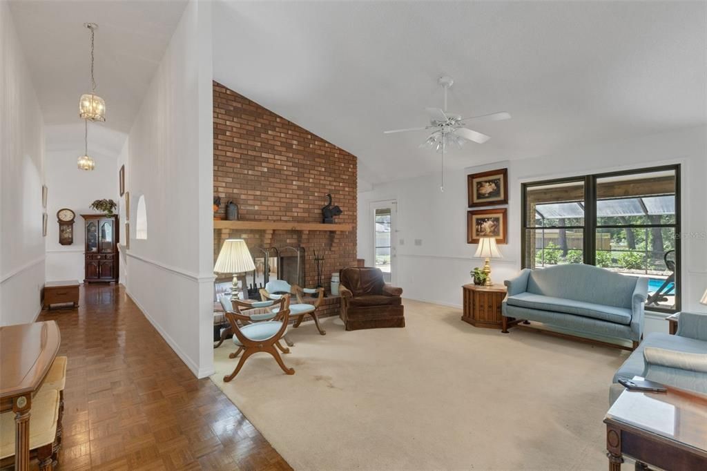 For Sale: $825,000 (6 beds, 3 baths, 3543 Square Feet)