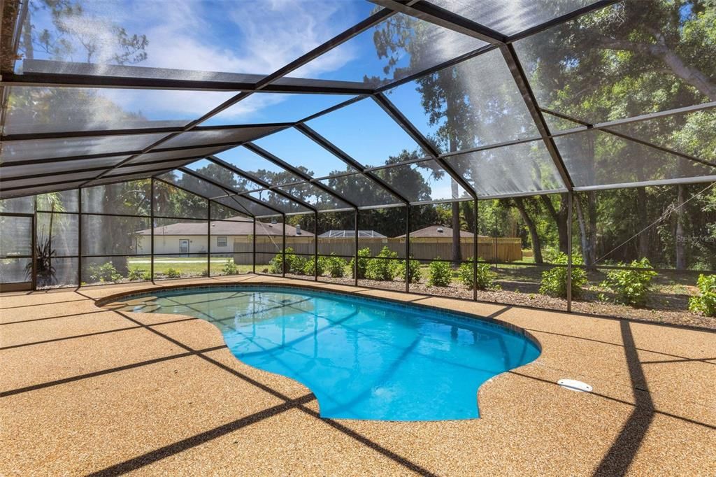For Sale: $825,000 (6 beds, 3 baths, 3543 Square Feet)