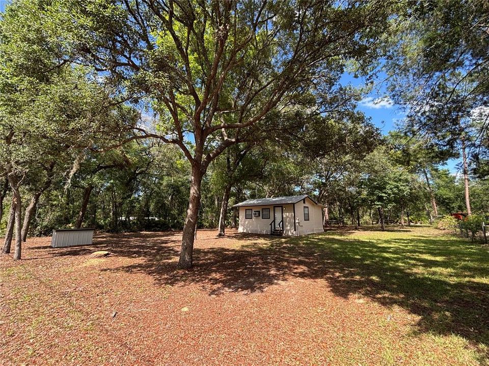 Active With Contract: $94,000 (2 beds, 1 baths, 552 Square Feet)