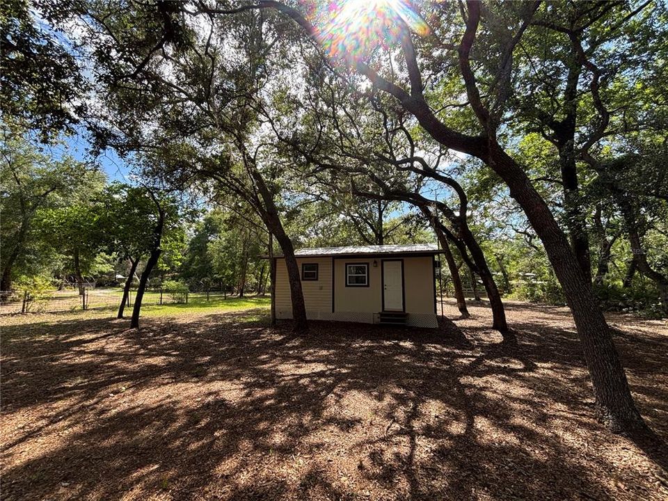 Active With Contract: $94,000 (2 beds, 1 baths, 552 Square Feet)