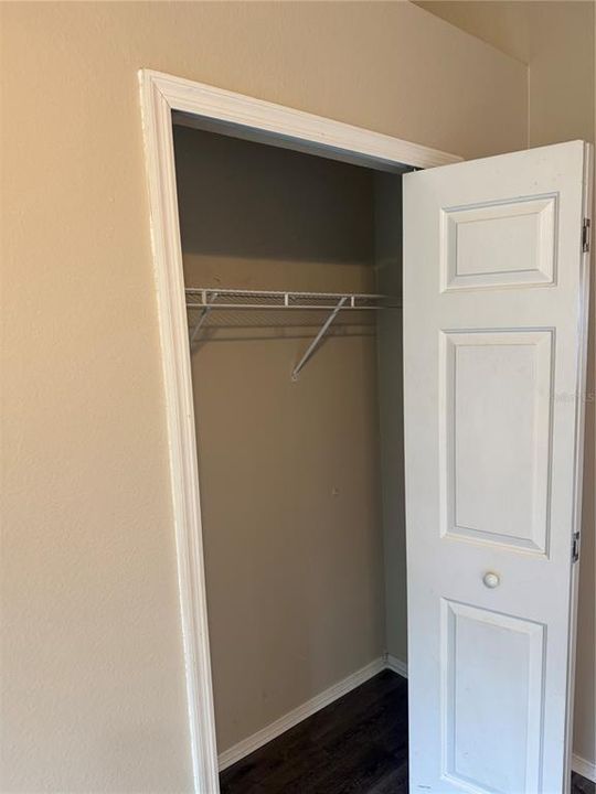 For Rent: $1,700 (2 beds, 1 baths, 1184 Square Feet)